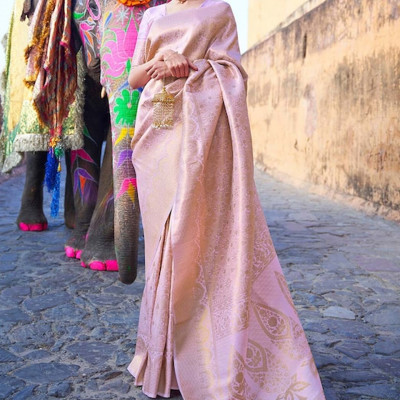 Lavender & Gold-Toned Woven Design Silk Blend Banarasi Saree